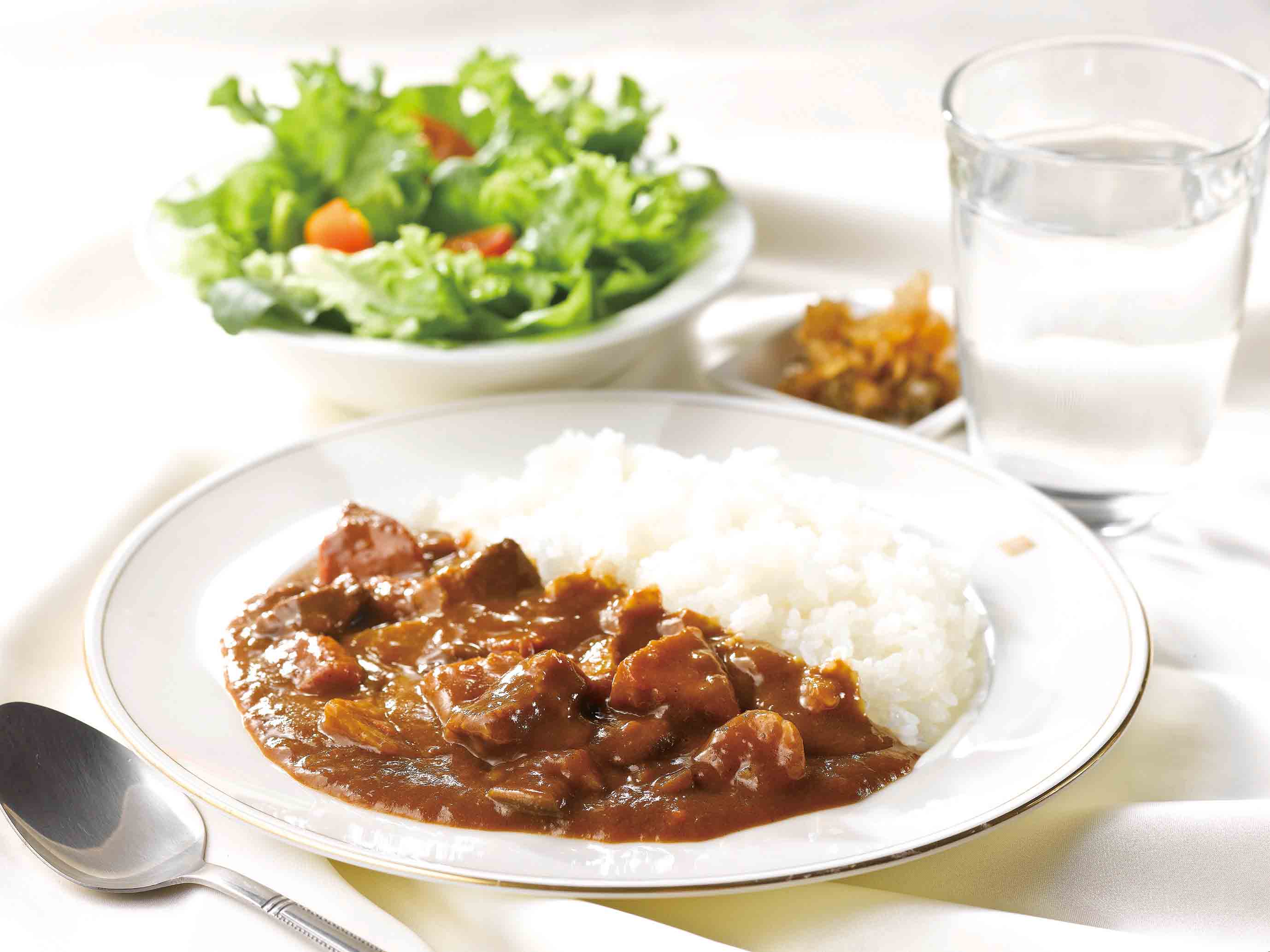 【送料無料】横浜ロイヤルパークホテル　野菜入りビーフカレー「200g×8袋」