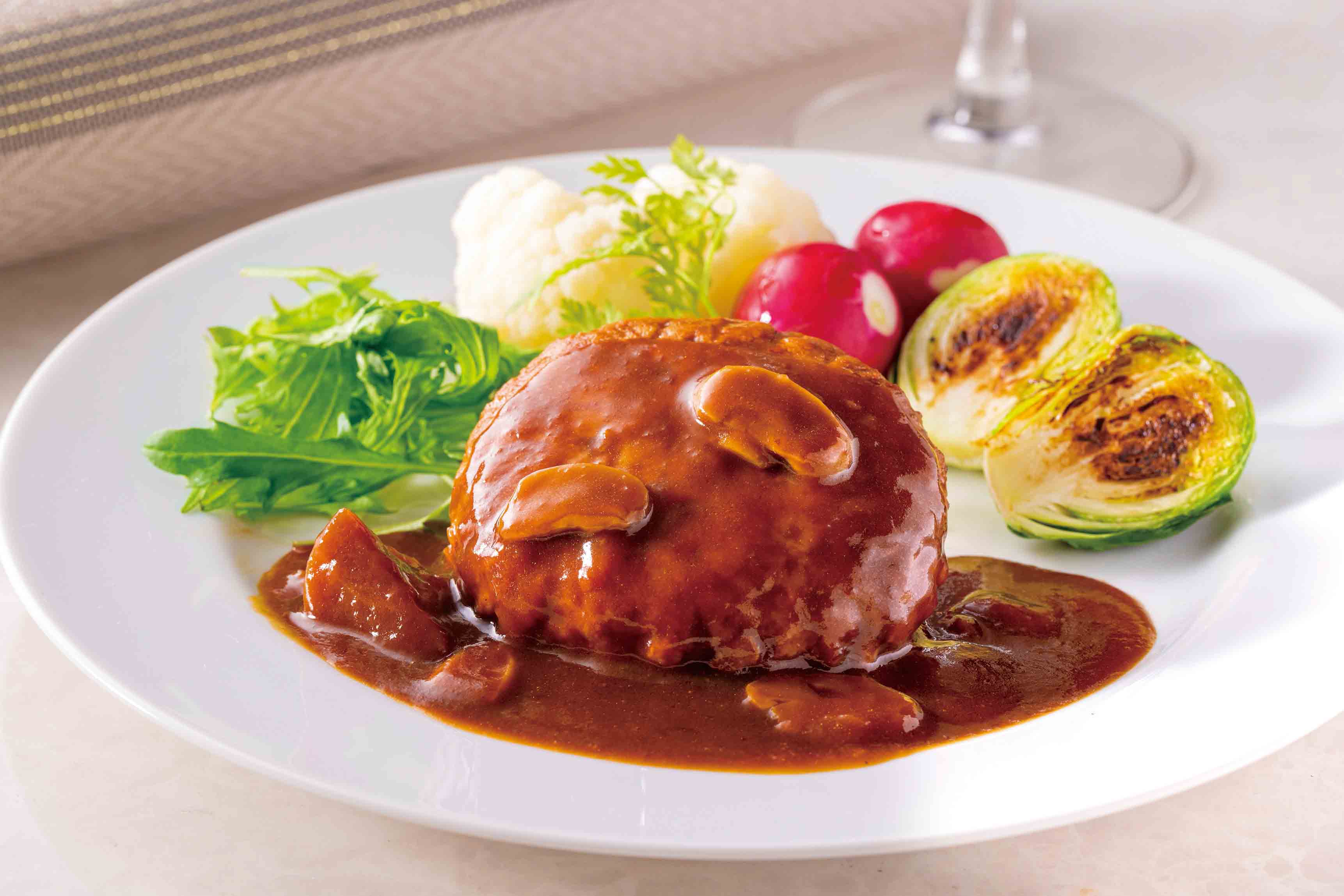 【送料無料】横浜ＲＰＨ監修　赤ワイン仕立てデミグラスソースハンバーグ「180g×5袋」